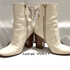 Nine West Womens Chandice Ivory Boots - Size 7 - Cute Back Ties